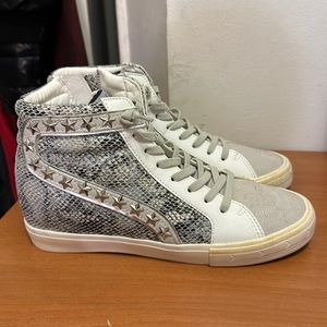 BRAND NEW platform sneakers size 39